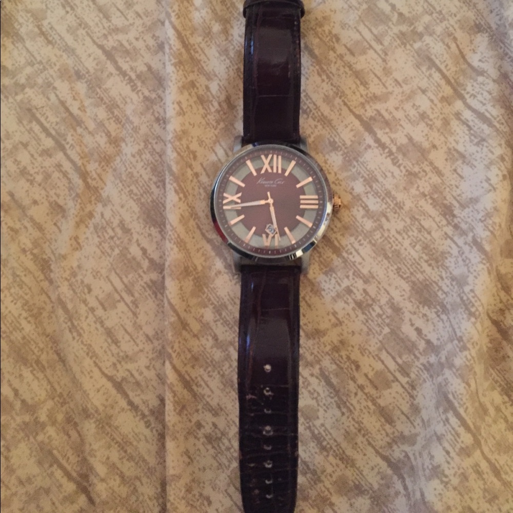 Kenneth Cole watch brown band needs battery