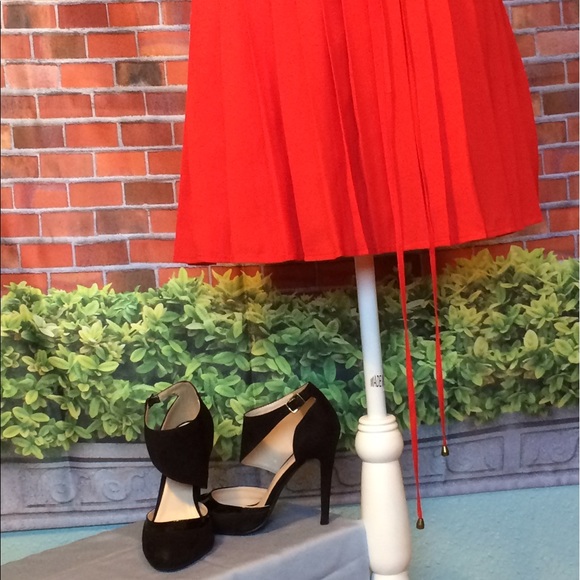 C. Luce - Bright red dress with sheer back - Picture 2 of 8