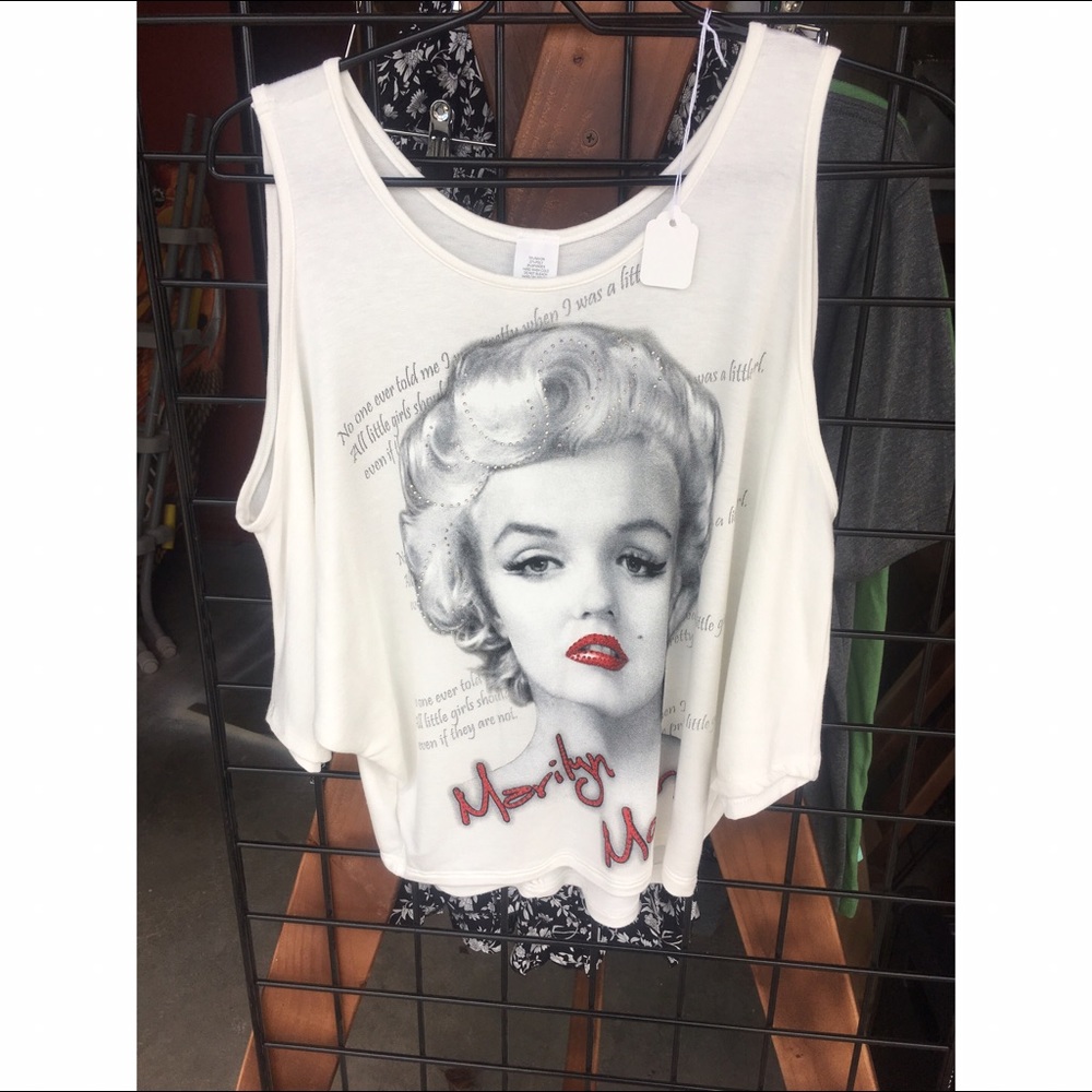 Marilyn monroe open sleeve