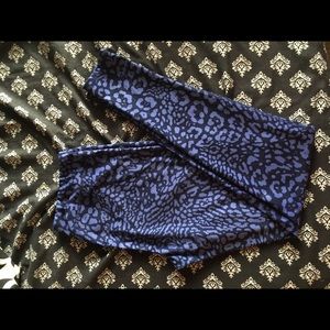 Cheetah print leggings.