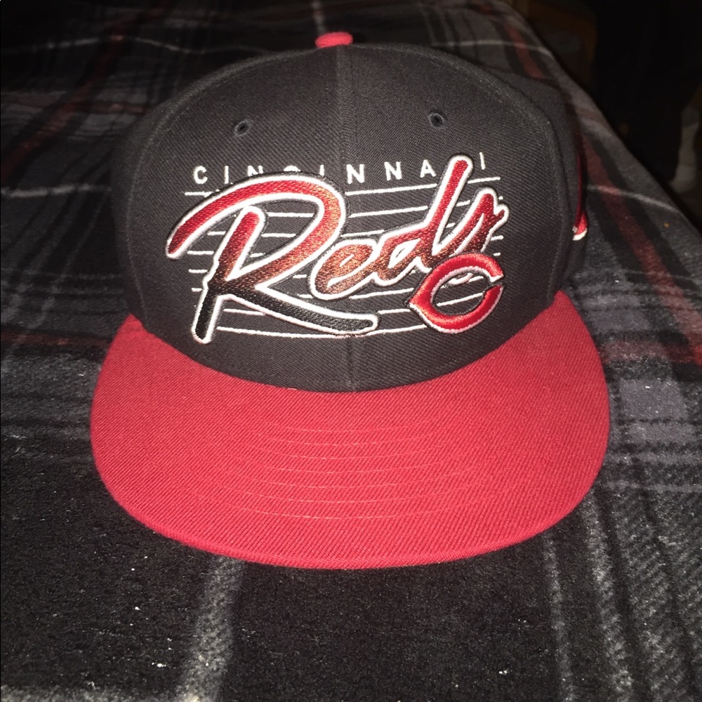 cincinnati reds snapback