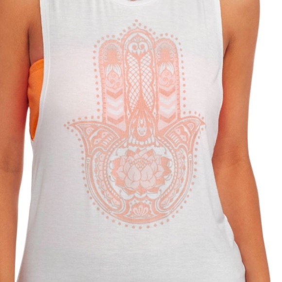 🌻New🌻 Boho Twist Back Workout Top - Picture 2 of 5