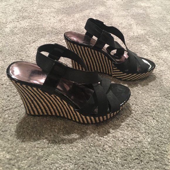 Charles by Charles David wedge sandals - Picture 2 of 6