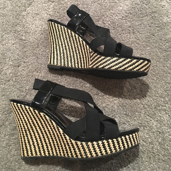 Charles by Charles David wedge sandals - Picture 3 of 6