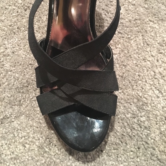 Charles by Charles David wedge sandals - Picture 5 of 6