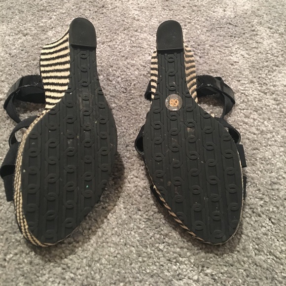 Charles by Charles David wedge sandals - Picture 6 of 6