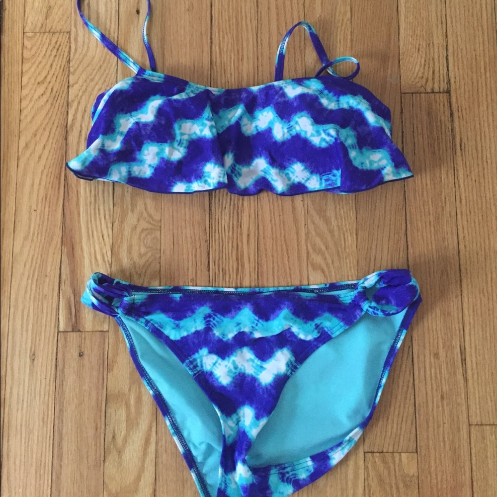 Two-piece bathing suit