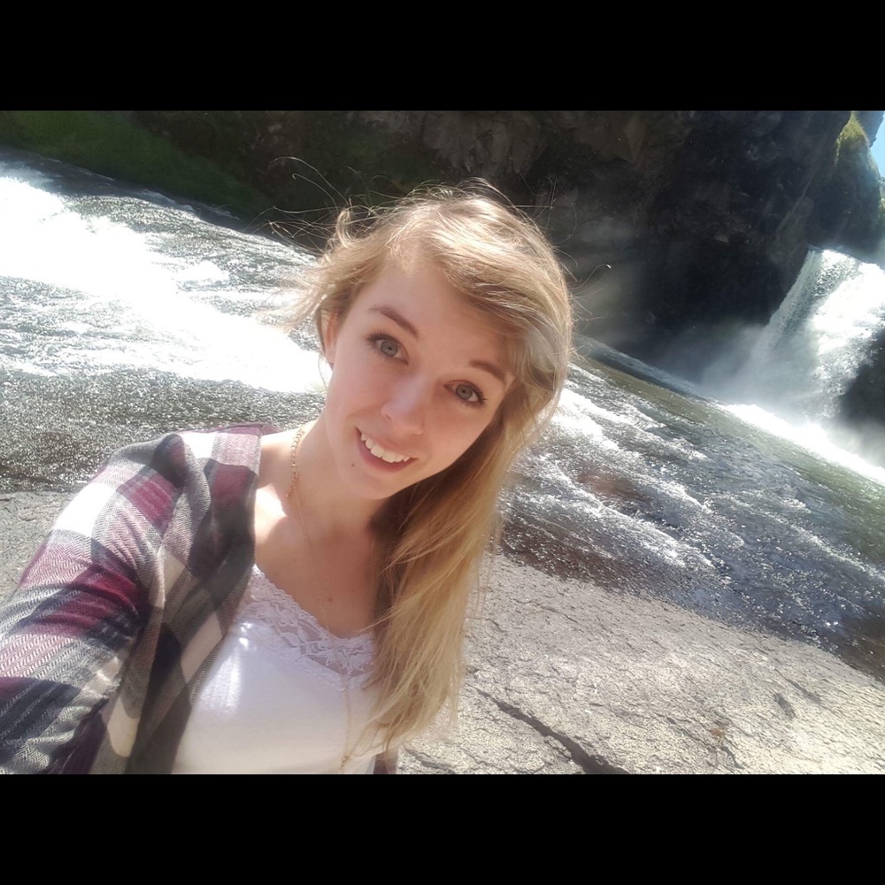 Meet your Posher, Romi