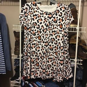 SOLD***Peach love CA cheetah swing top