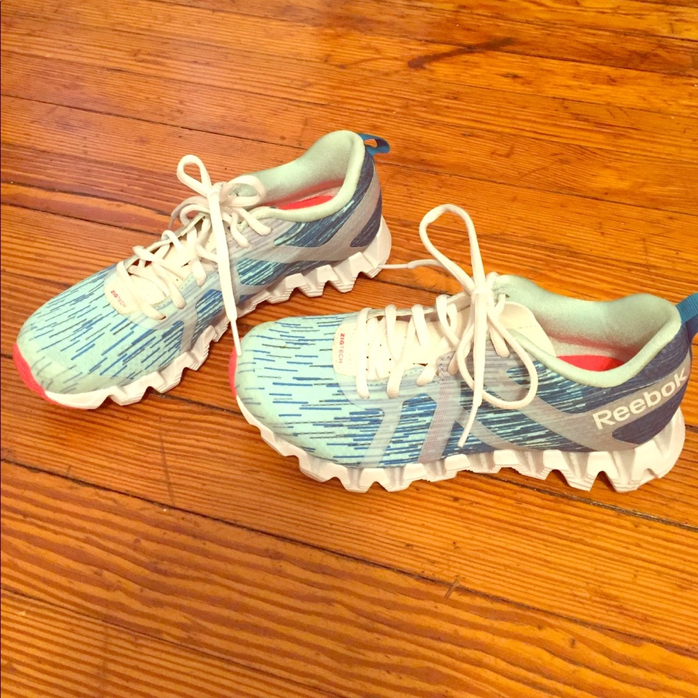 EUC Reebok Zigtech sneakers