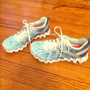 EUC Reebok Zigtech sneakers