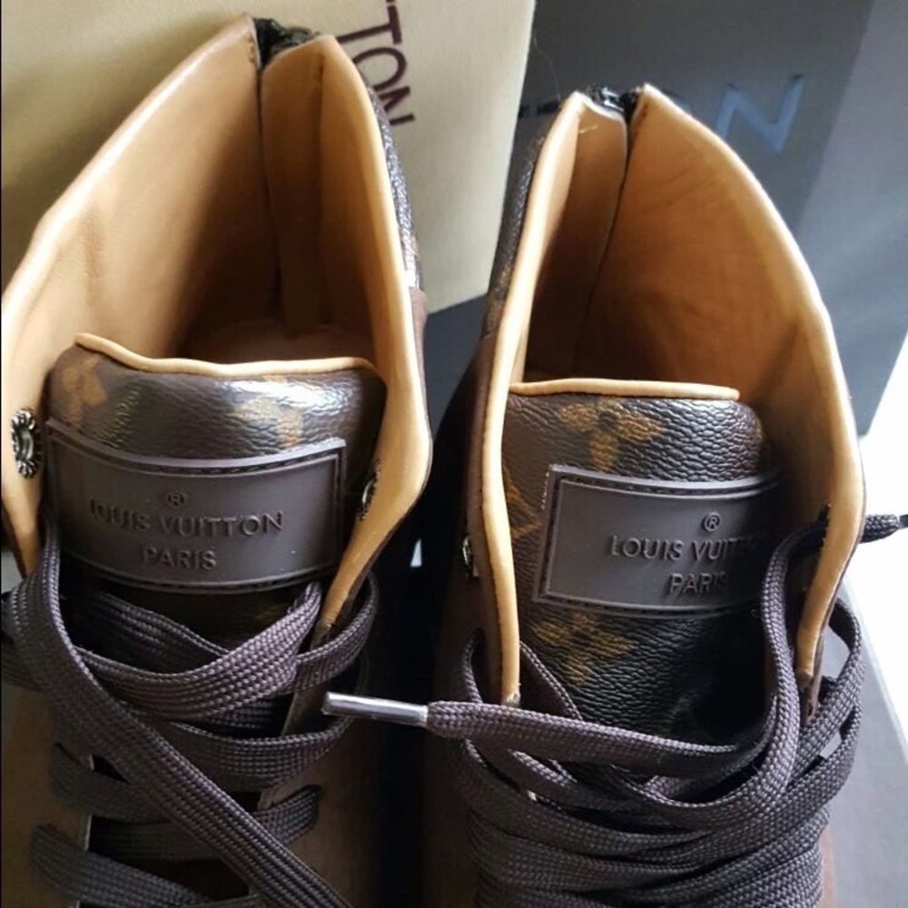 Brand new  LV SNEAKERS
