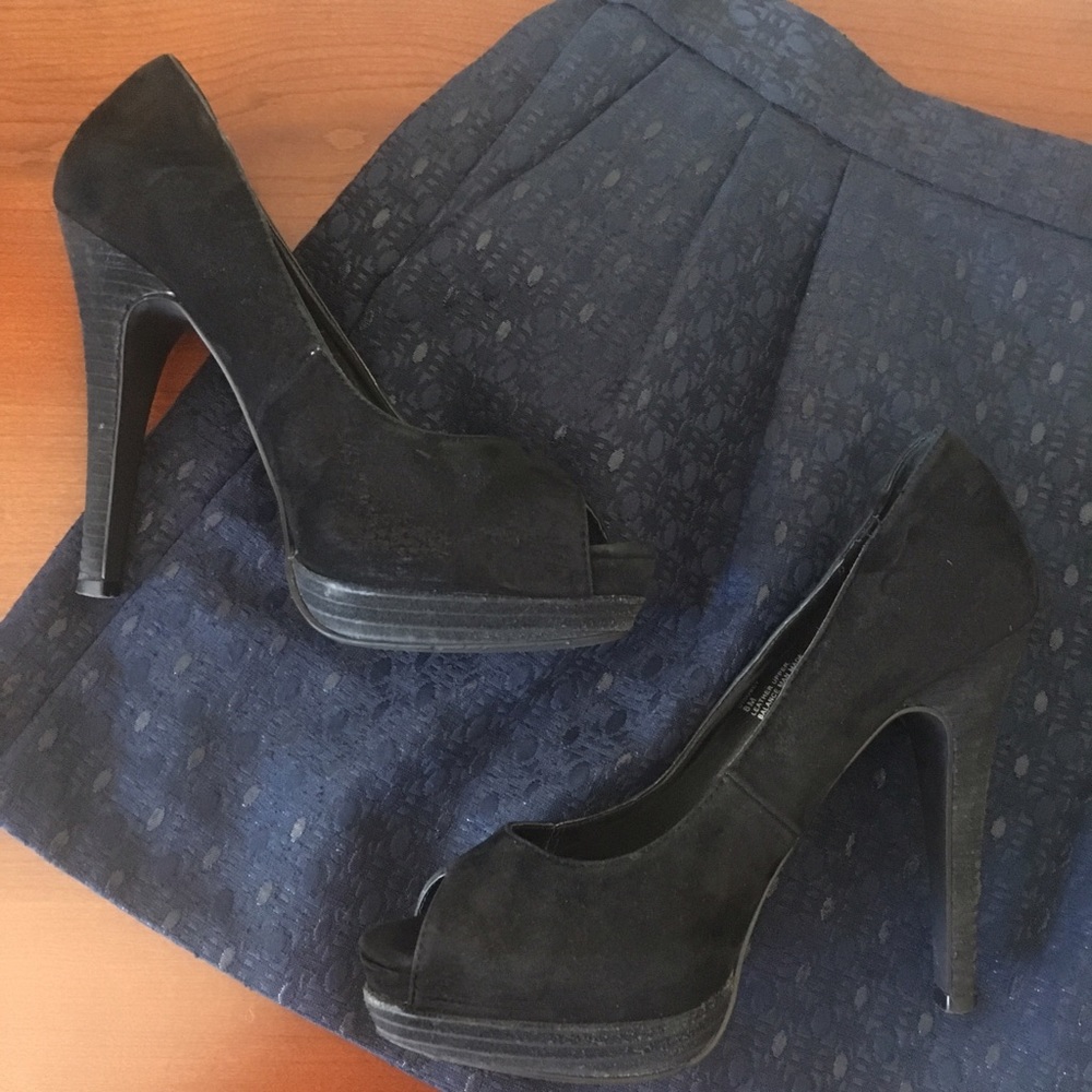 Steve Madden suede heels