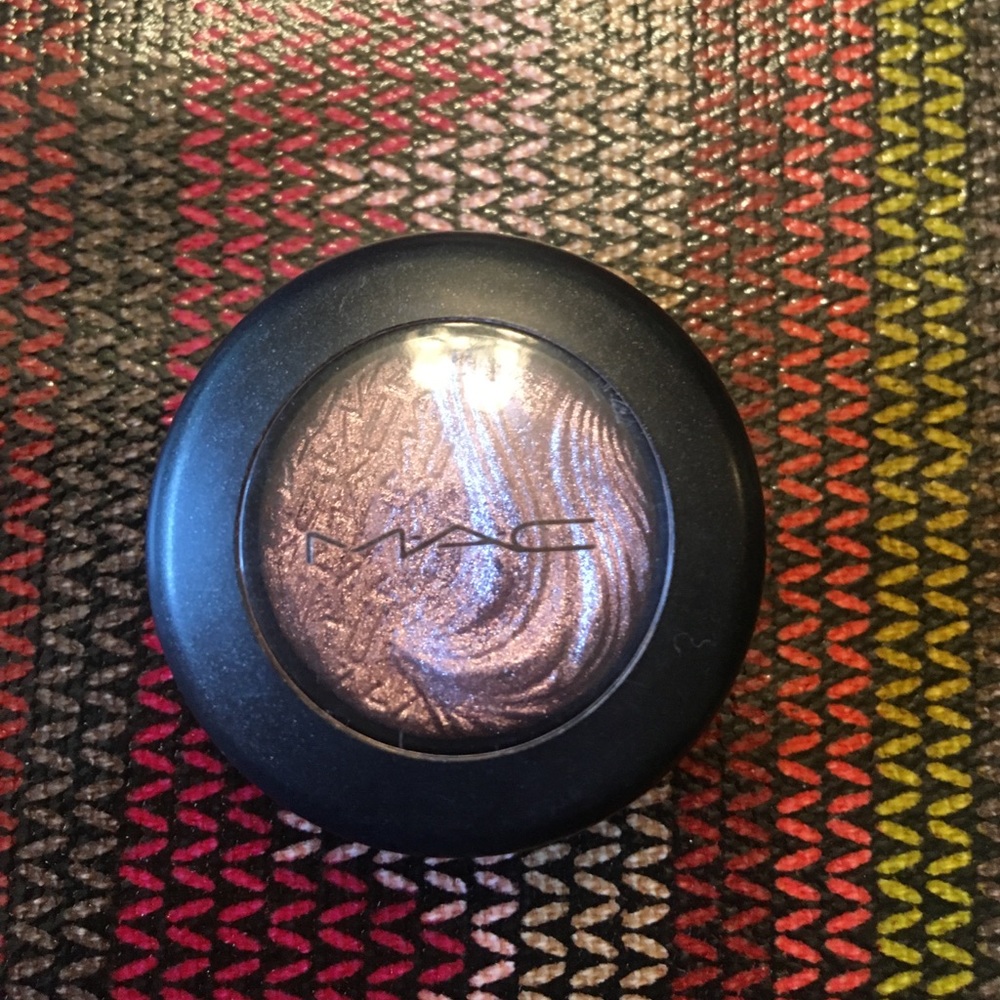 MAC Eyeshadow "smoky mauve"