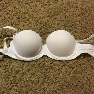VS PINK wear everywhere strapless push up bra 32A