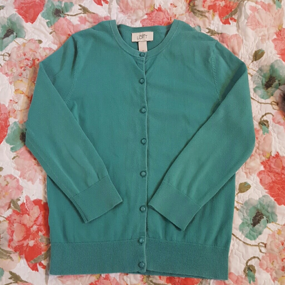 SOLD Green Three Quarter Sleeve Loft Cardigan