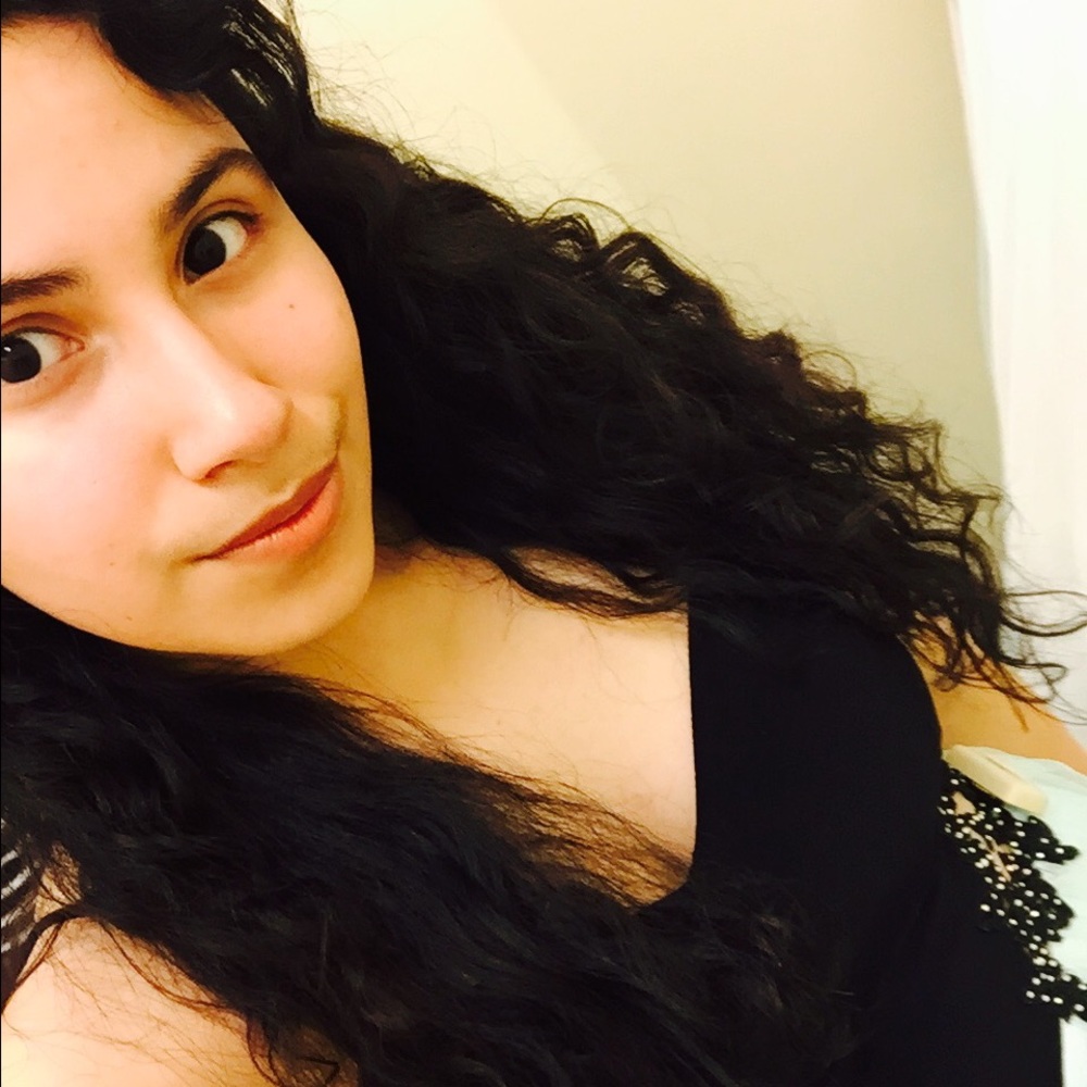 Meet your Posher, Angela