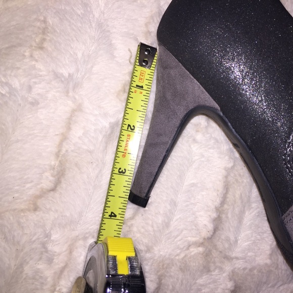 Two-toned grey booties - Picture 7 of 7