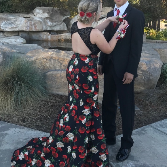 Prom - Picture 2 of 2