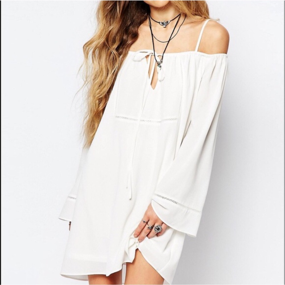 Glamorous Cream Cold Shoulder Dress