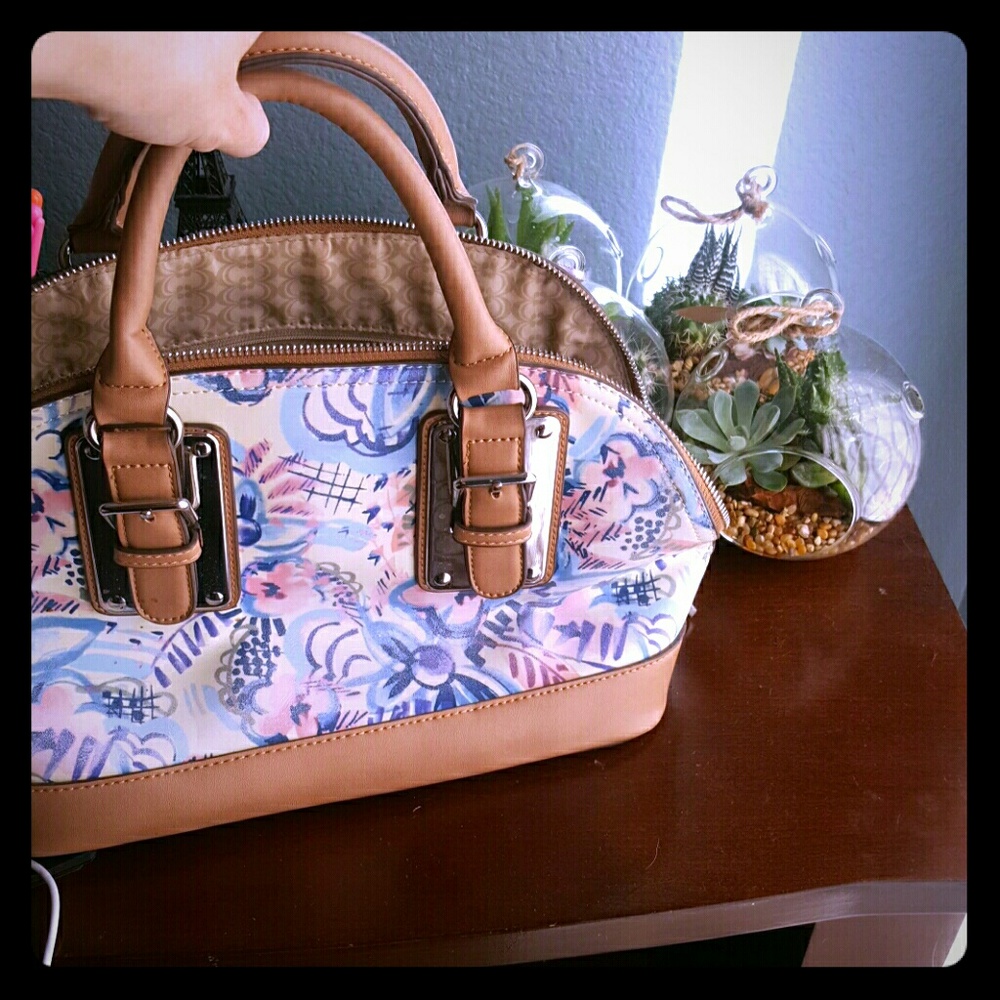 NEW  LIGHT PINK LIGHT BLUE FLORAL WITH BROWN ACCEN