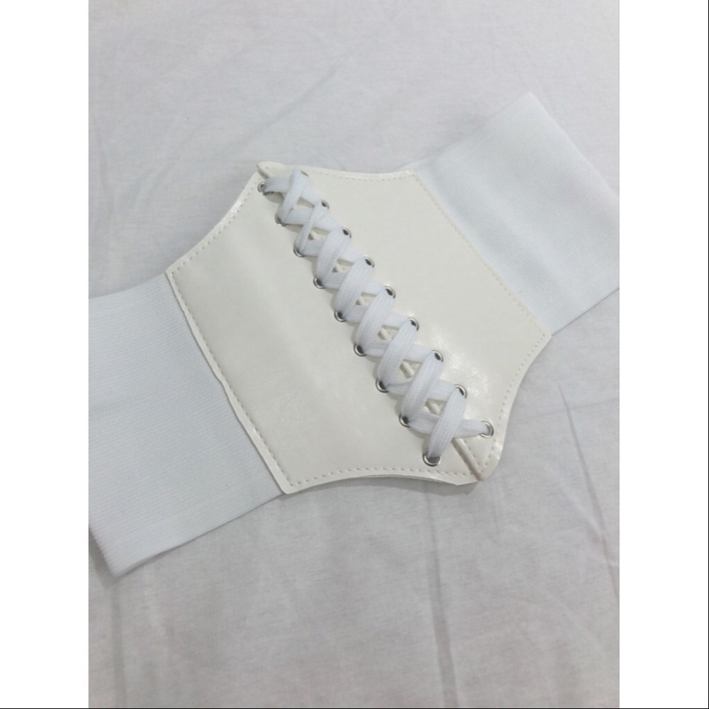Corset Belt In White - Picture 2 of 4