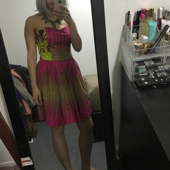 Boxing Kitten x Urban Outfitters - Picture 3 of 3