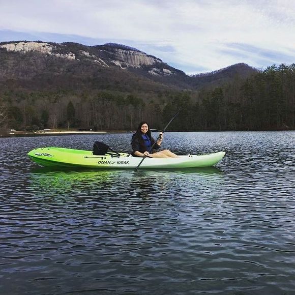 Meet your Posher, Arely - Picture 1 of 1