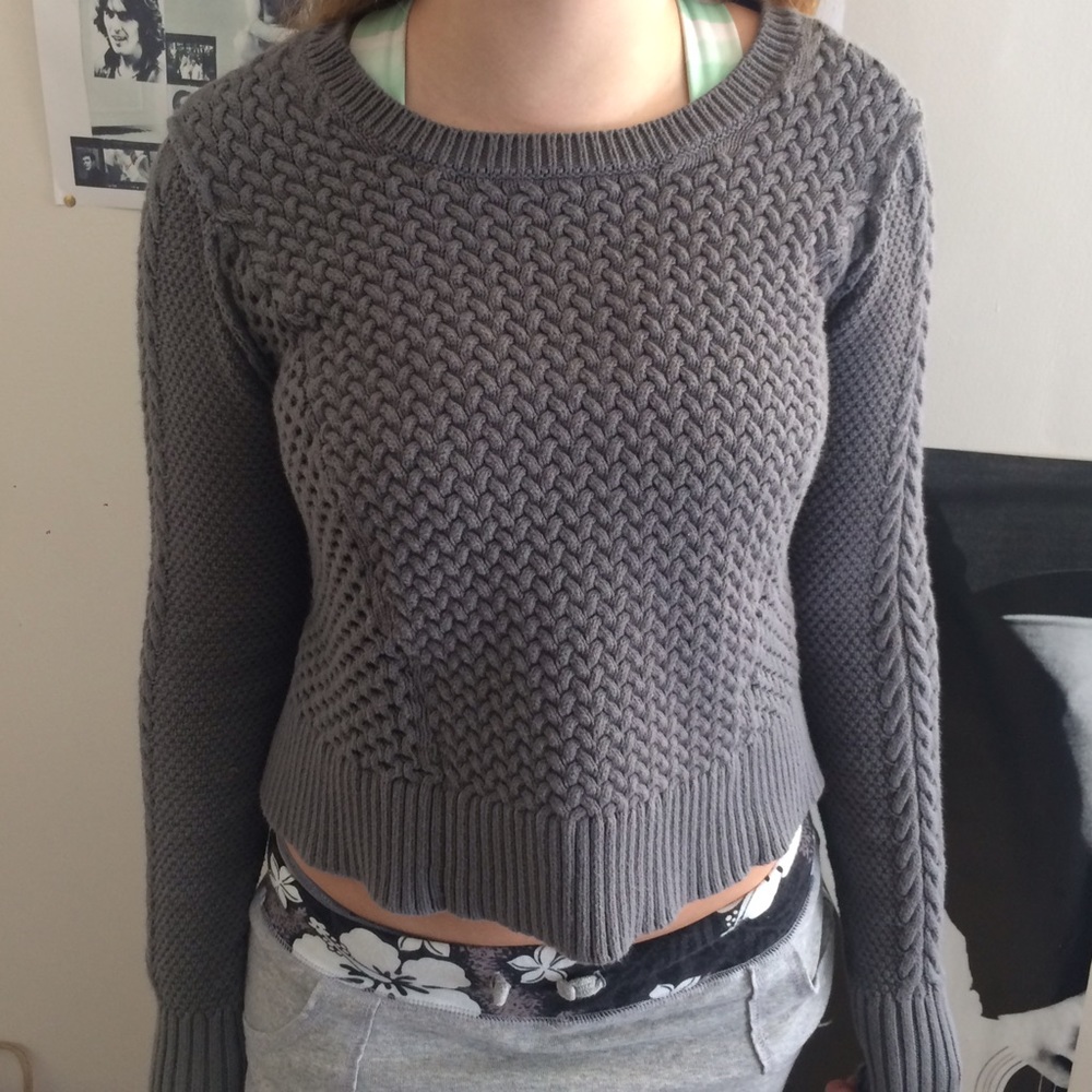 DARK GREY KNITTED SWEATER