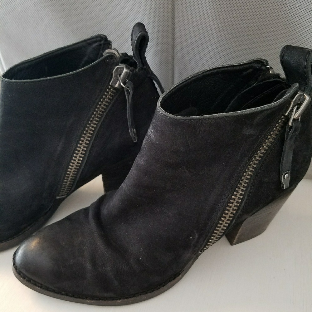 Dolce vita black booties