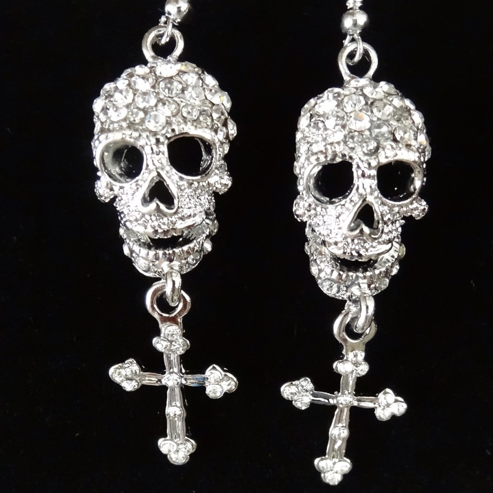Glittery skull earrings