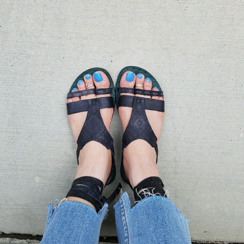 Free People black sandals