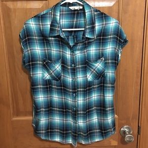 Plaid short sleeve button up