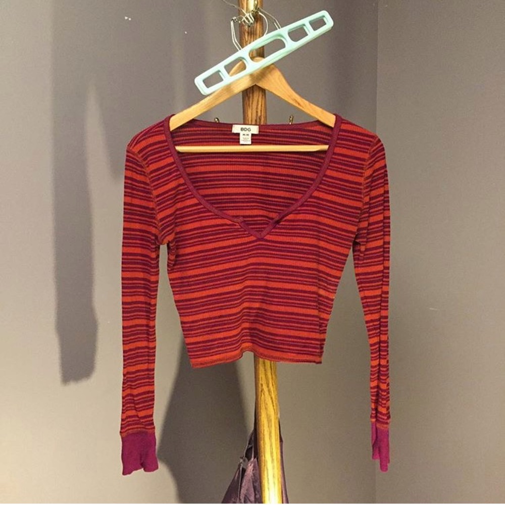 Urban outfitters crop top. Size medium, fits many