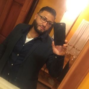 Meet your Posher, Adan