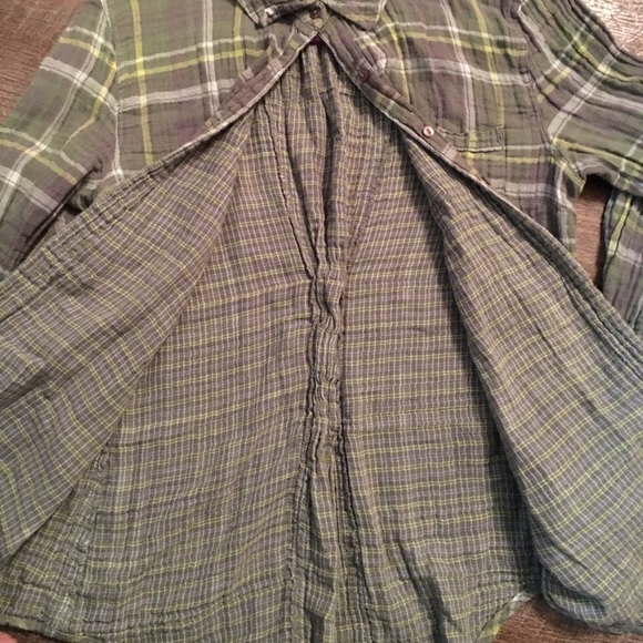 Adorable Charlotte Russe flannel. - Picture 5 of 5