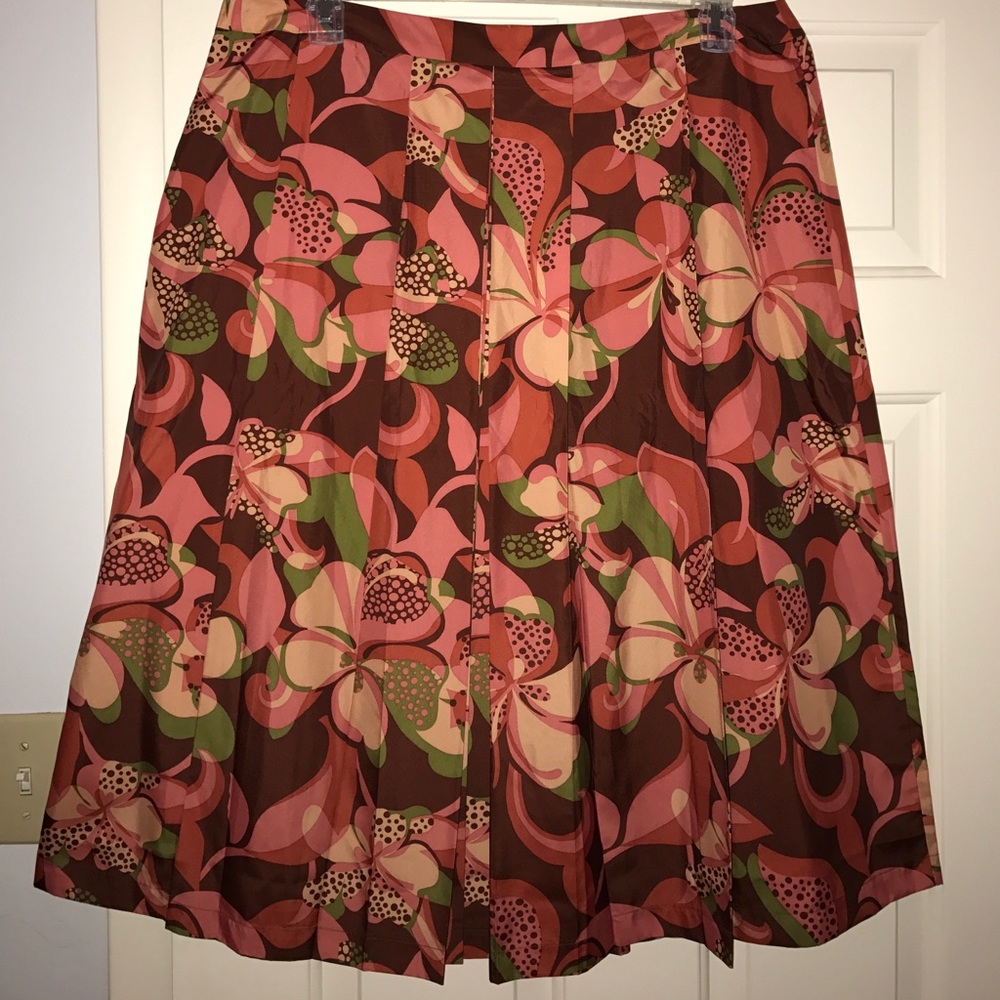Pleated skirt