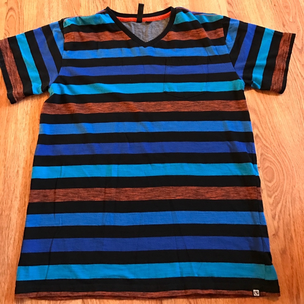 Boys v-neck top