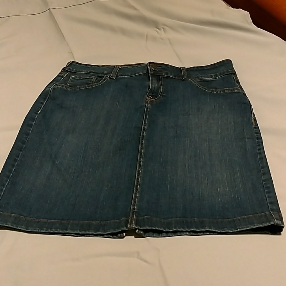 Old Navy denim skirt