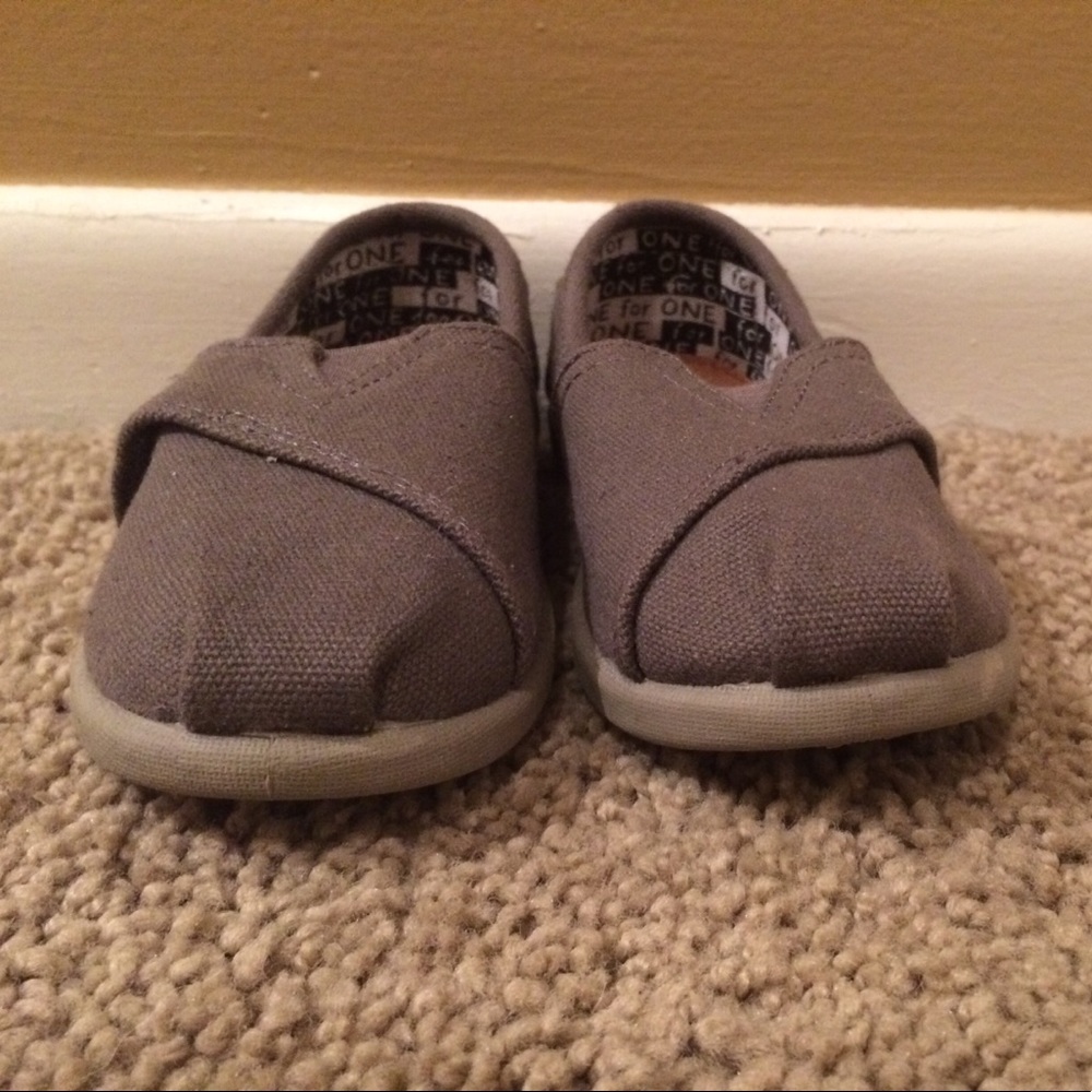 Toms toddler shoes