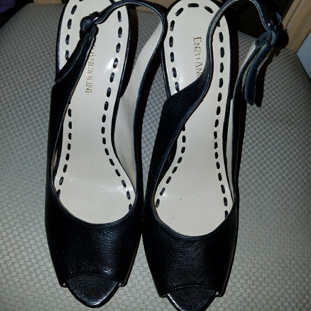 Enzo Angiolini Black Pumps