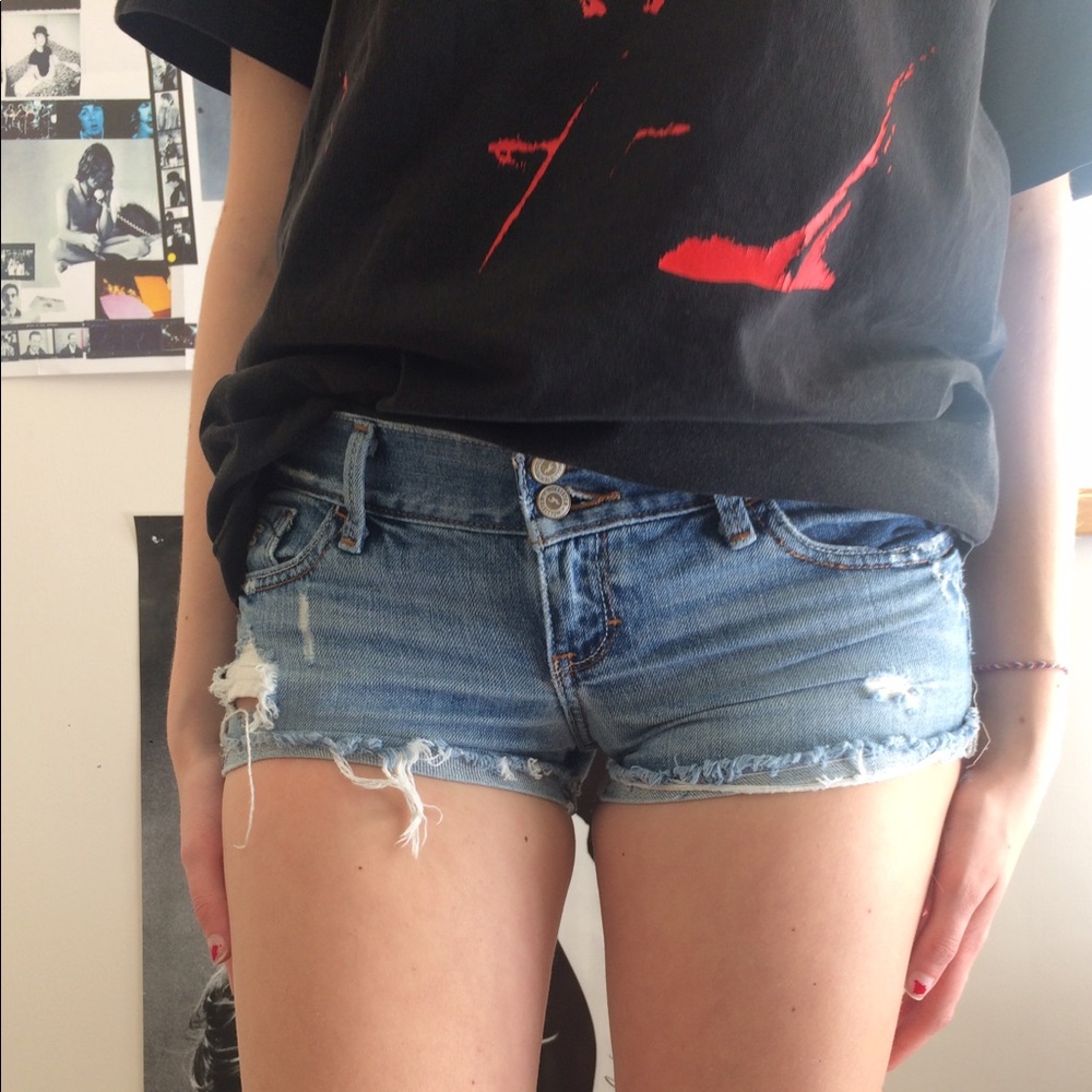 HOLLISTER JEAN SHORTS