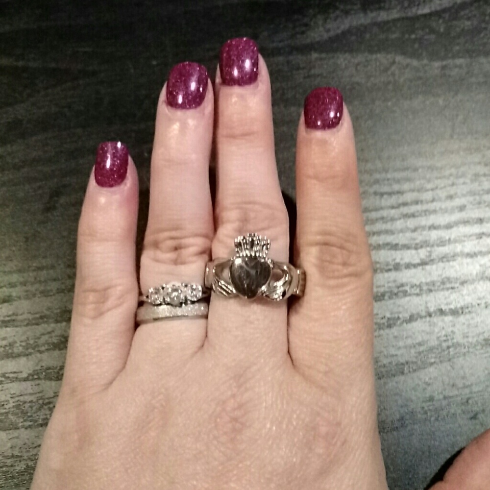 Beautiful silver plated Irish Claddagh ring