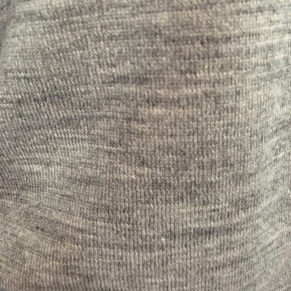 LOFT Gray Top - Picture 4 of 5