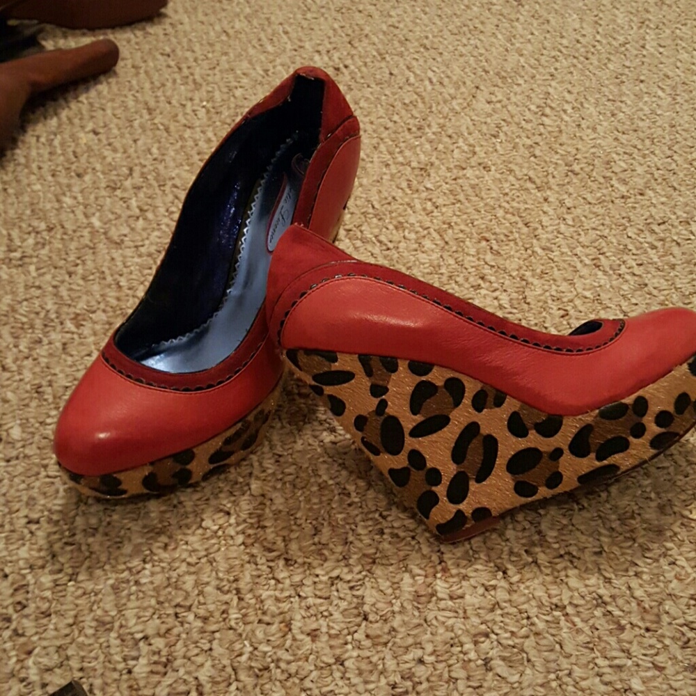 Red Leopard wedges