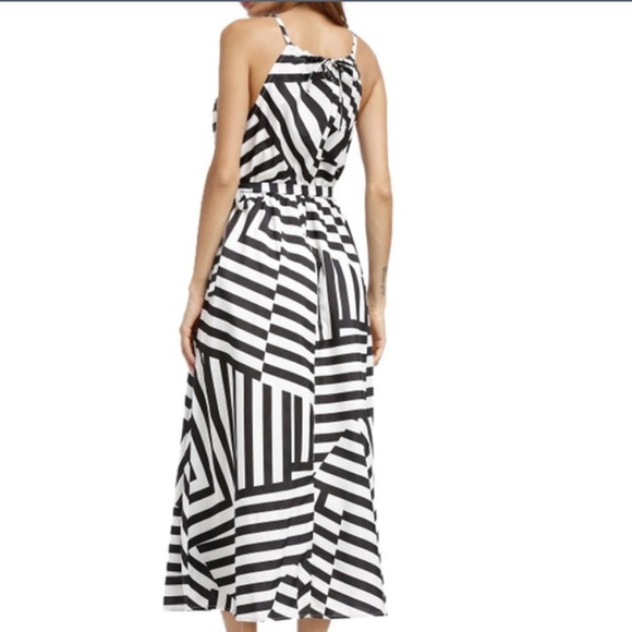 🍏 BLACK & WHITE MAXI BEACH DRESS - Picture 3 of 8