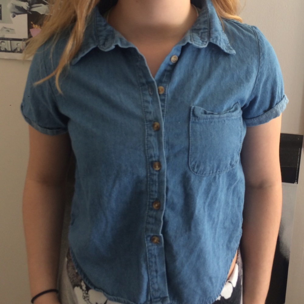 BRANDY MELVILLE JEAN SHIRT