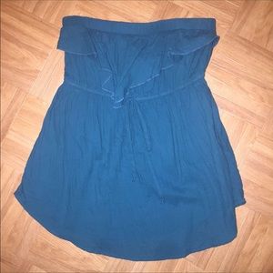 Blue strapless top!
