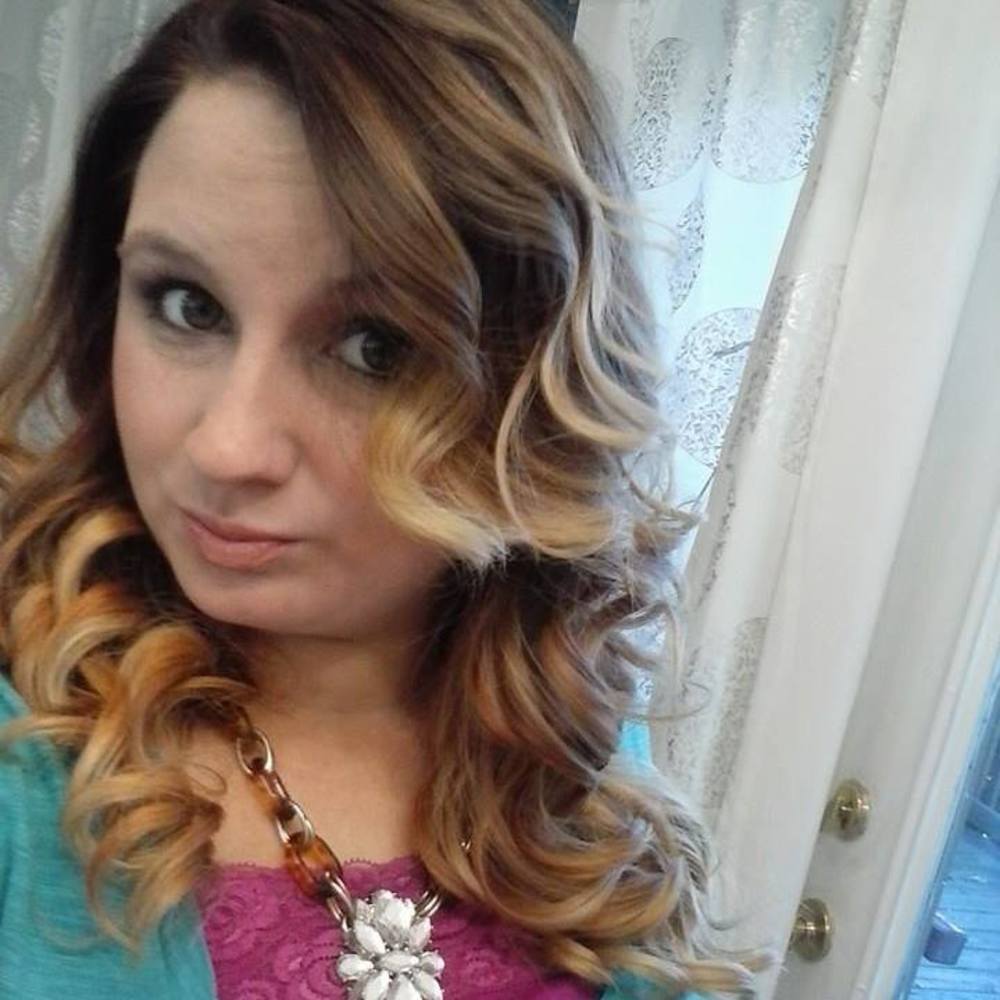 Meet your Posher, Courtney