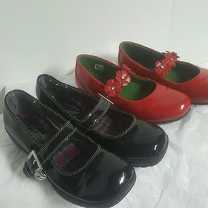 Kids dress shoes lot of 2 pair red sz 2 black 1.5